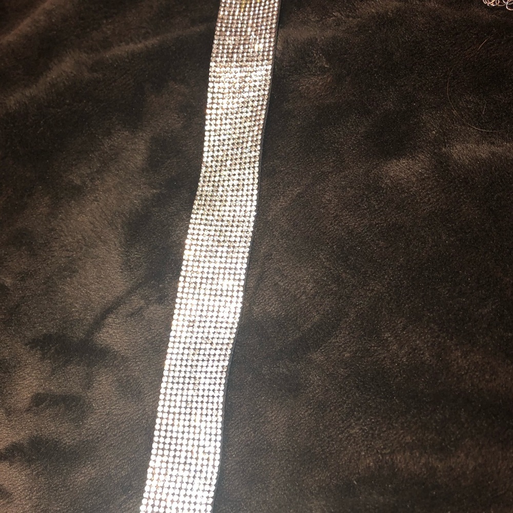 Choker necklace